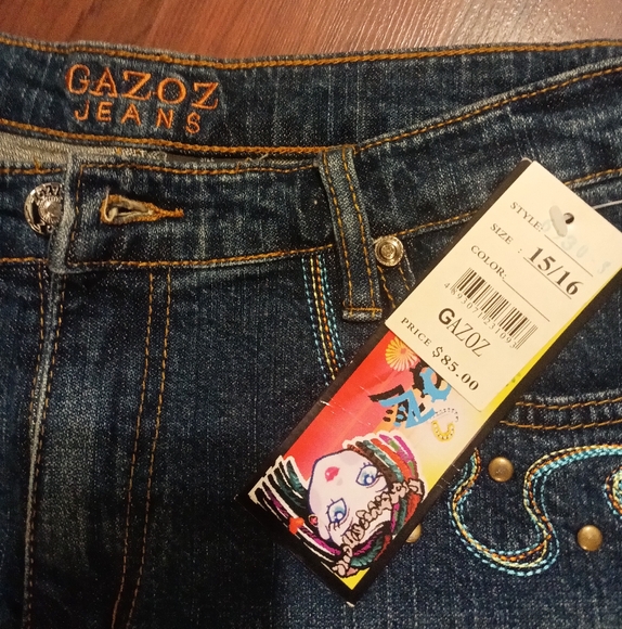 Jeans - Picture 2 of 4